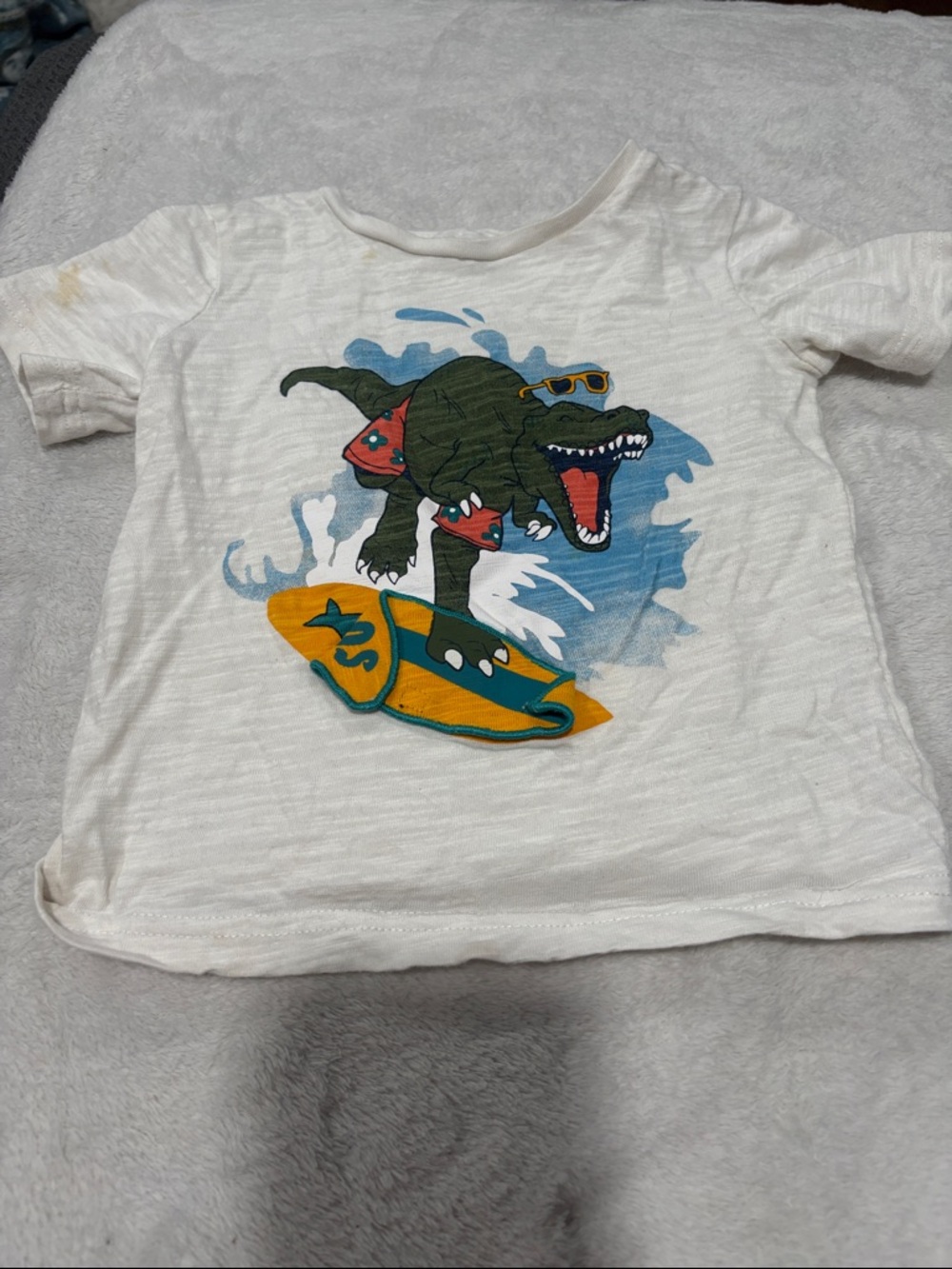 🟢10/$10 - Kids White T-Shirt with Surfing Dinosaur